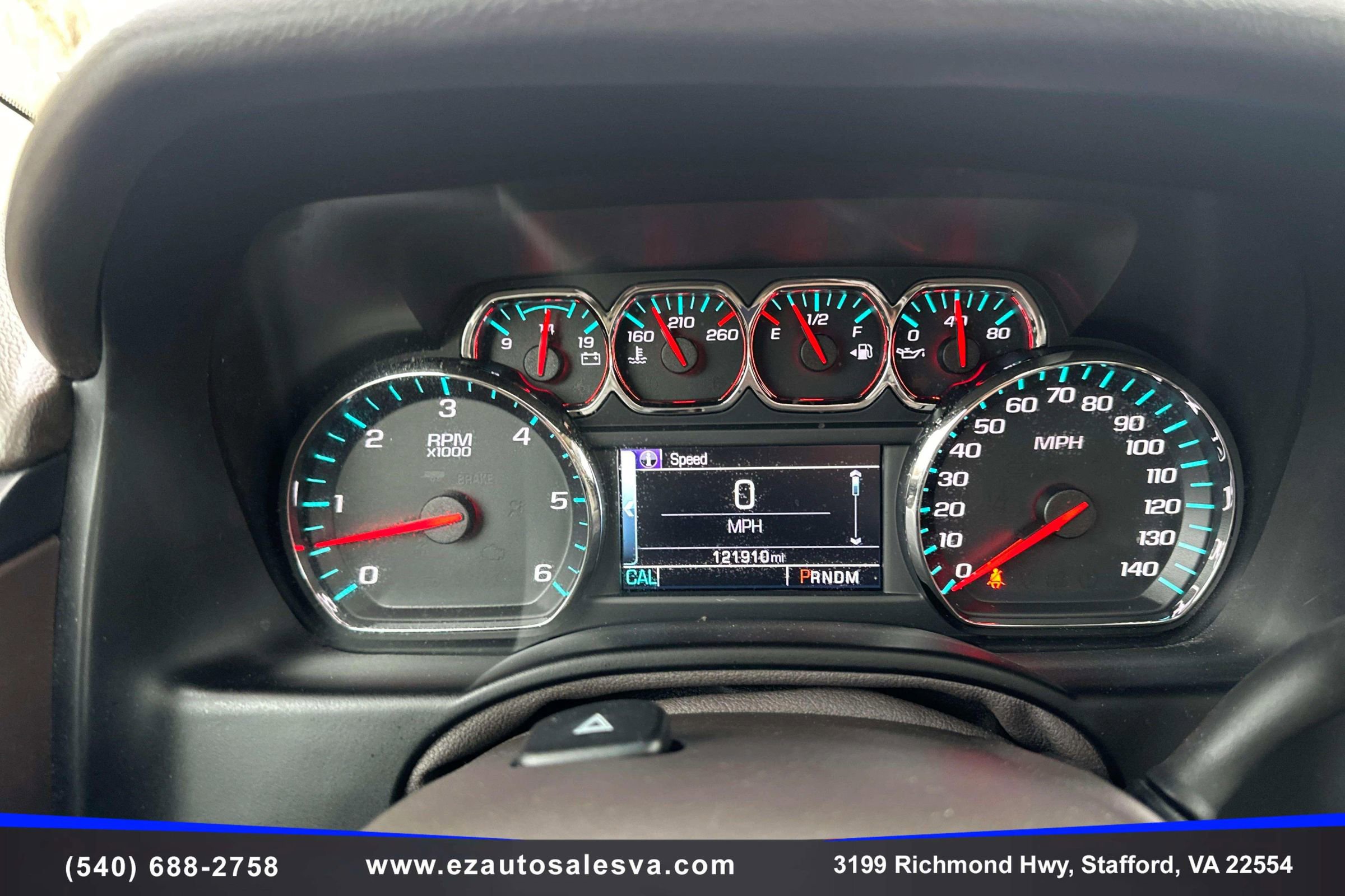 Used 2016 Chevrolet Suburban LT image 30