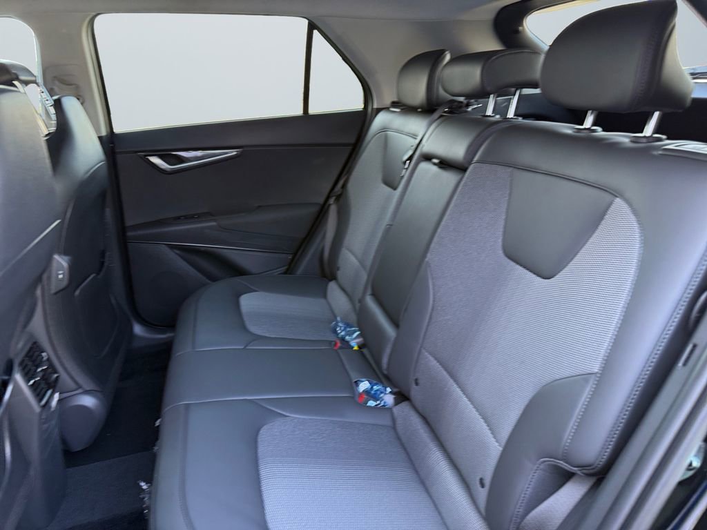 New 2025 Kia Niro EX w/ EX Cold Weather Package image 13