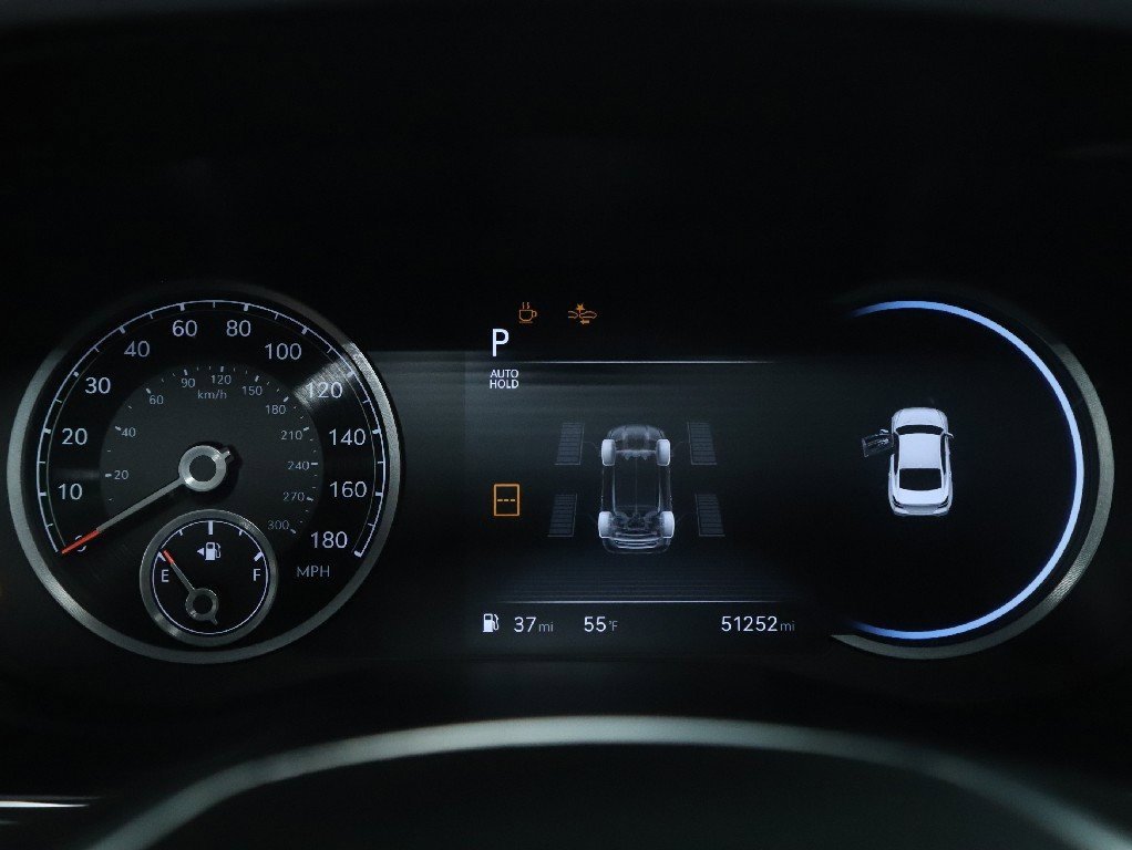 Used 2024 Genesis G70 2.5T image 24