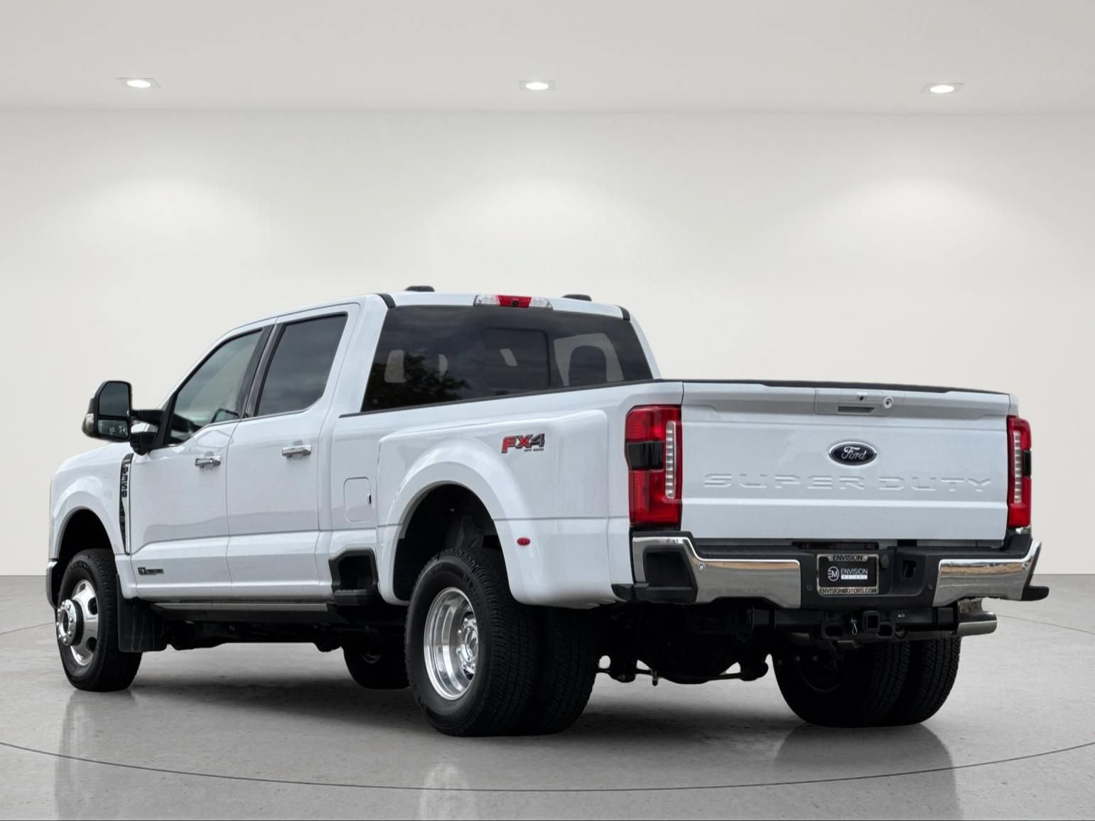 Used 2025 Ford F350 Lariat w/ Lariat Ultimate Package AWD/4WD image 4