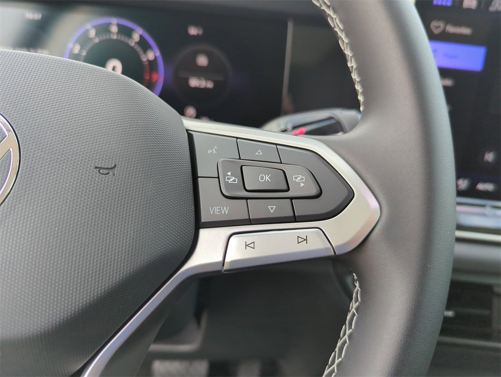 New 2026 Volkswagen Tiguan SE image 42