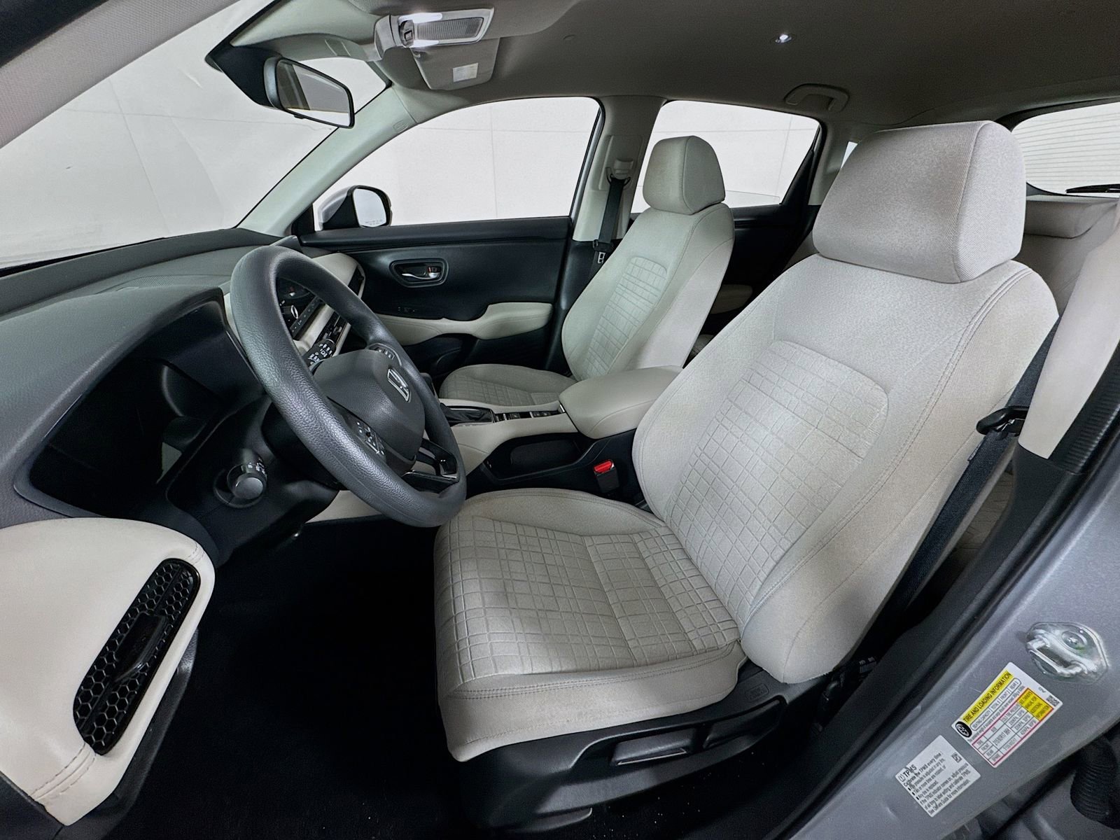 Used 2024 Honda HR-V LX image 12