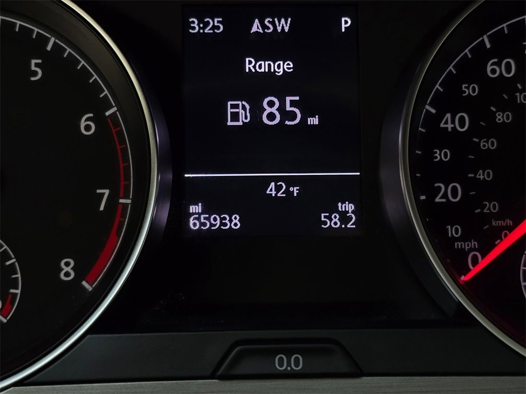 Used 2017 Volkswagen Golf Wolfsburg Edition image 26