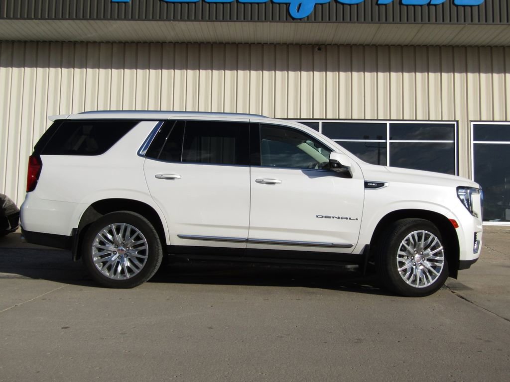 Used 2023 GMC Yukon Denali image 2