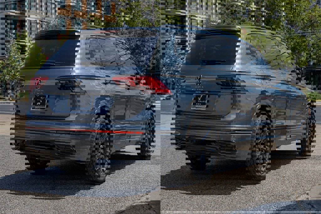 New 2024 Volkswagen Tiguan SE R-Line image 6