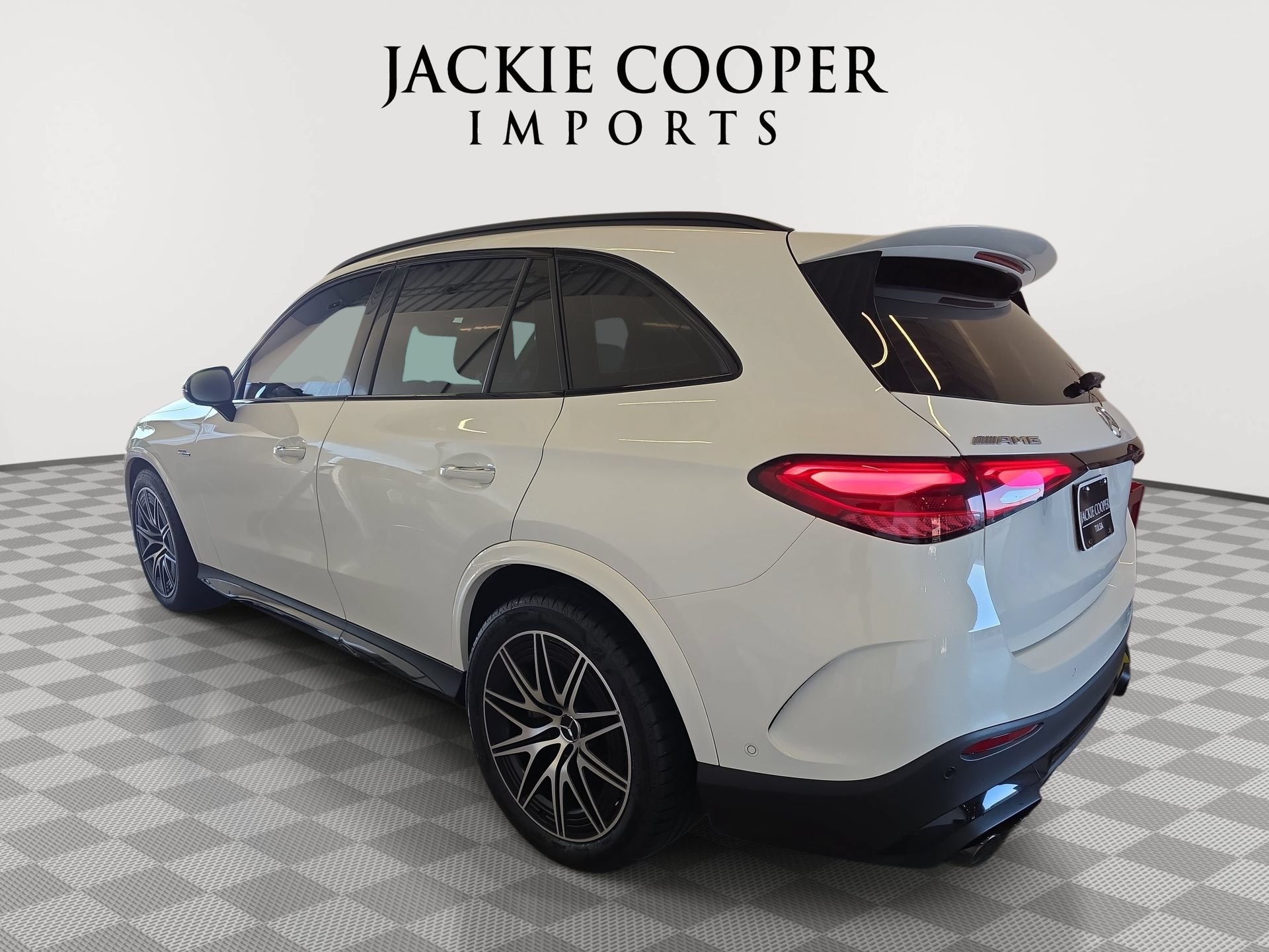 Used 2025 Mercedes-Benz GLC 43 AMG 4MATIC image 7