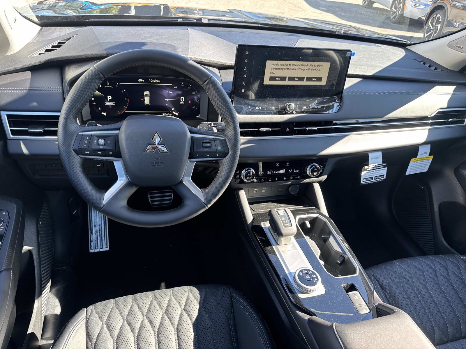 New 2026 Mitsubishi Outlander SEL image 7