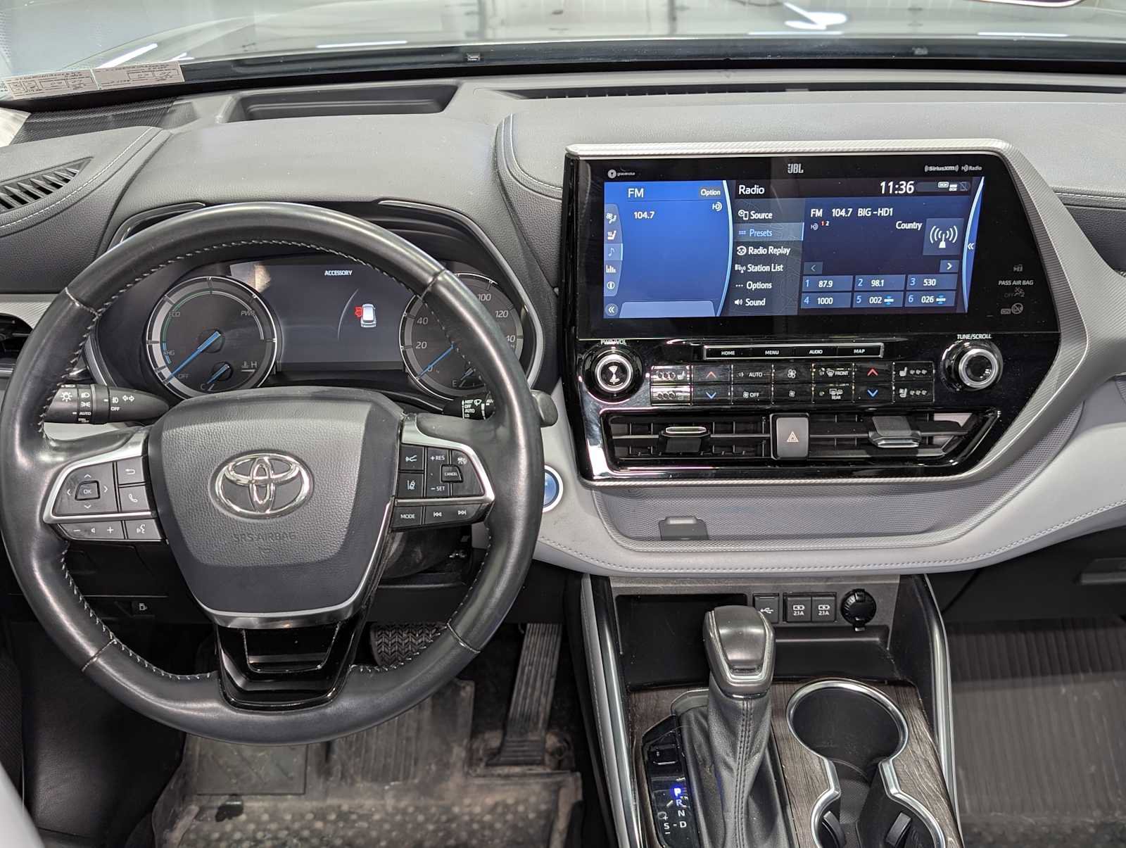 Used 2021 Toyota Highlander Platinum image 5