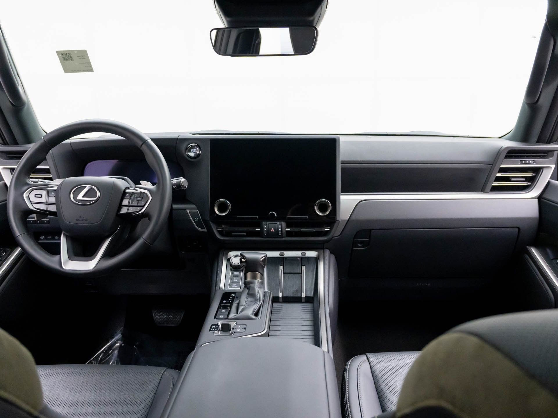 Used 2025 Lexus GX 550 AWD/4WD image 11