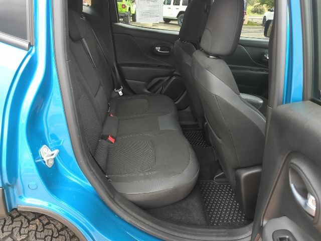 Used 2022 Jeep Renegade Altitude w/ Convenience Group AWD/4WD image 22