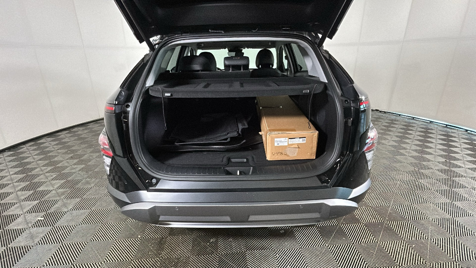 Used 2025 Hyundai Kona Limited AWD/4WD image 36