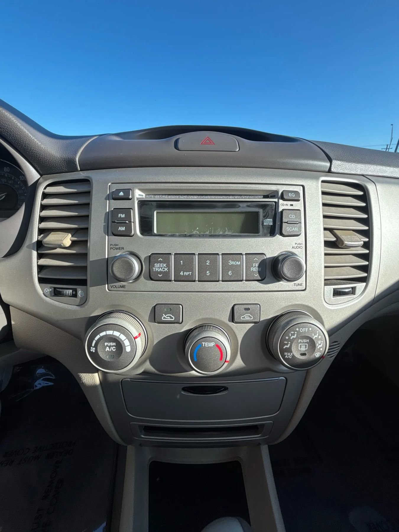 Used 2007 Kia Optima LX image 12