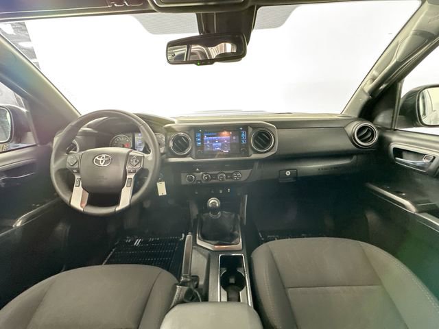 Used 2019 Toyota Tacoma TRD Sport w/ Technology Package image 3