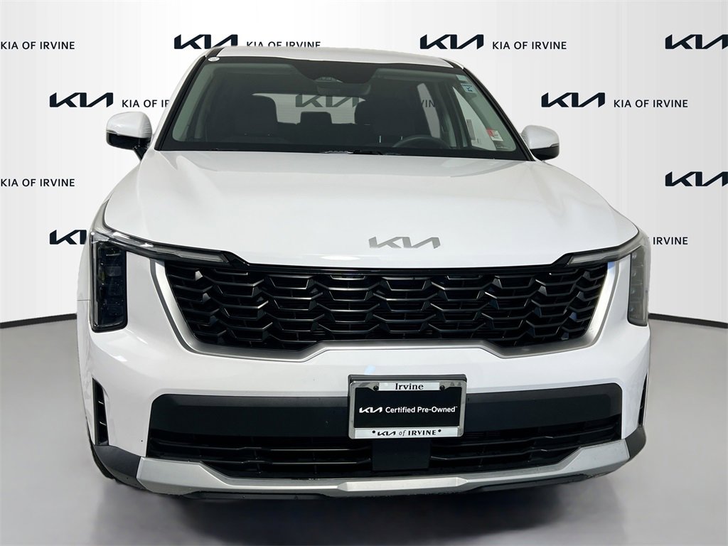 Certified 2024 Kia Sorento LX image 2