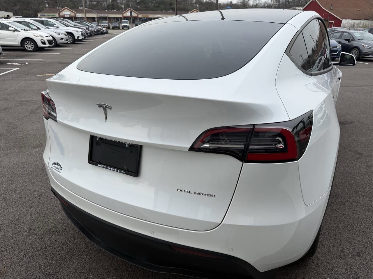Used 2020 Tesla Model Y Long Range image 8