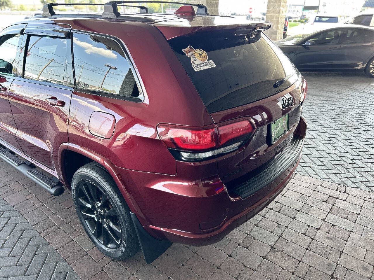 Used 2019 Jeep Grand Cherokee Altitude AWD/4WD image 17