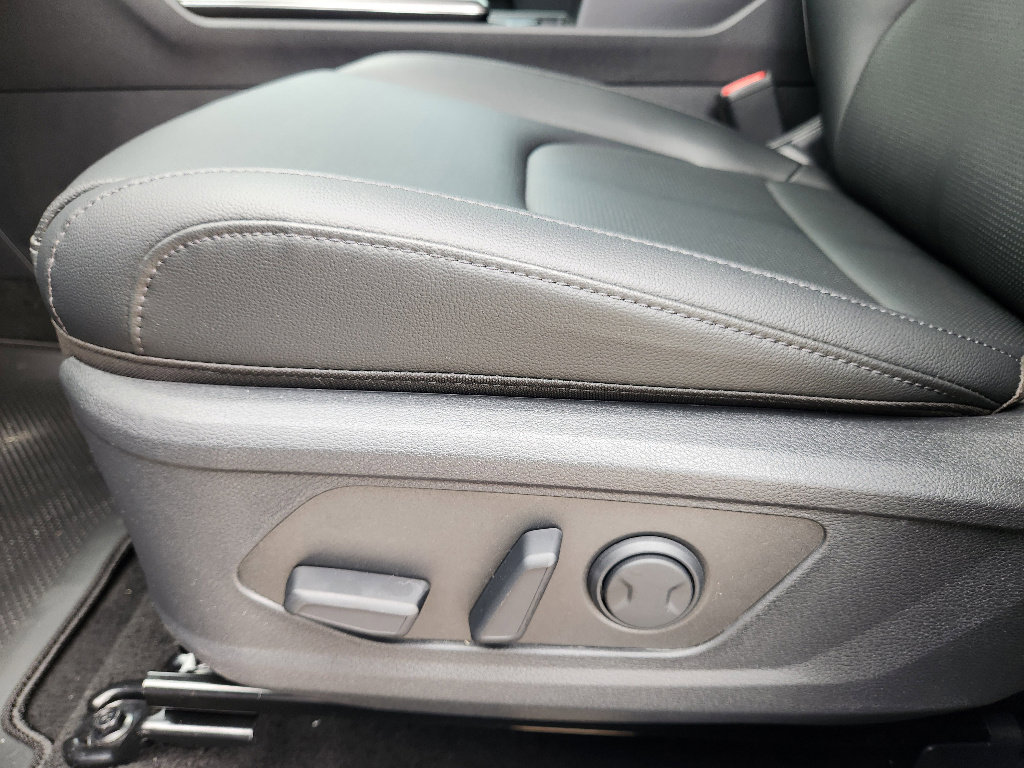 New 2026 Kia Sportage EX w/ EX Panorama Roof Package image 18