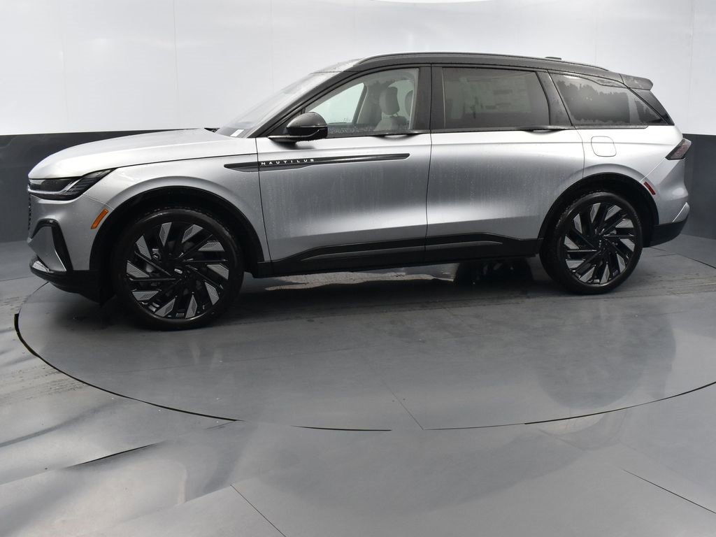 New 2026 Lincoln Nautilus Reserve w/ Jet Appearance Package image 3