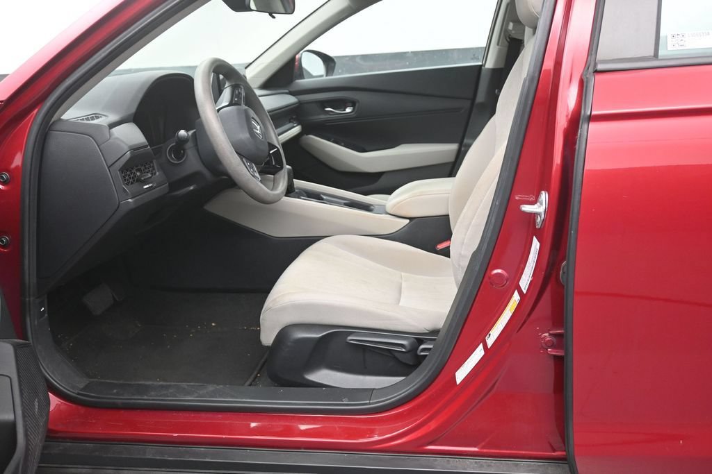 Used 2023 Honda Accord LX image 10