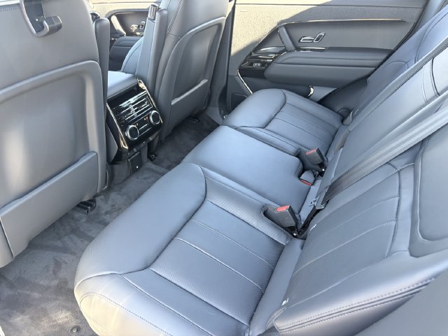 New 2026 Land Rover Range Rover Sport Dynamic SE AWD/4WD image 15