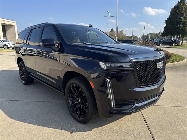 Used 2024 Cadillac Escalade Sport w/ LPO, ONYX Package image 3