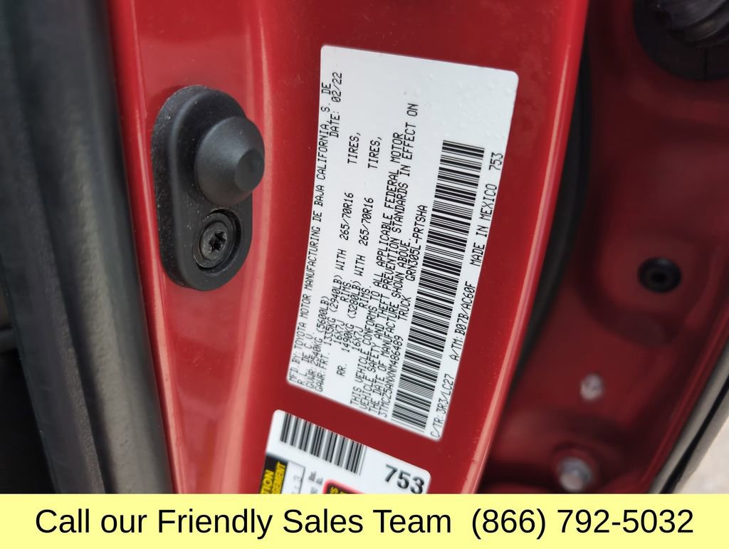Certified 2022 Toyota Tacoma TRD Off-Road AWD/4WD image 31