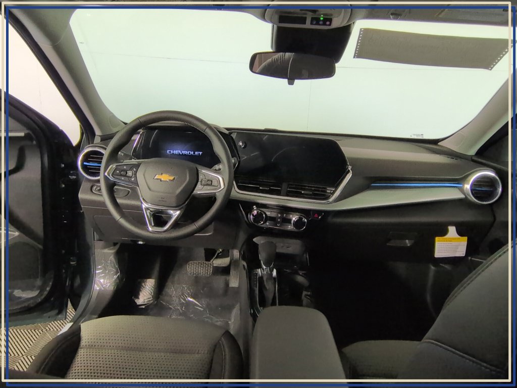 New 2026 Chevrolet Trax LT w/ Driver Confidence Package FWD image 13