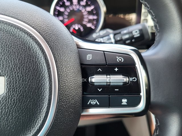Certified 2024 Kia Carnival EX FWD image 19
