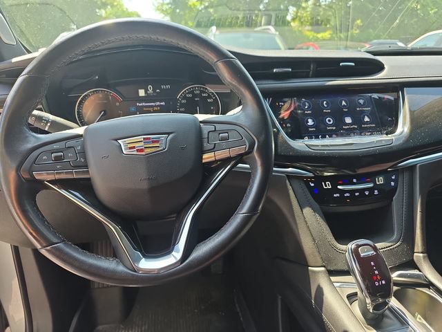 Used 2023 Cadillac XT6 Premium Luxury w/ LPO, Floor Liner Package FWD image 16