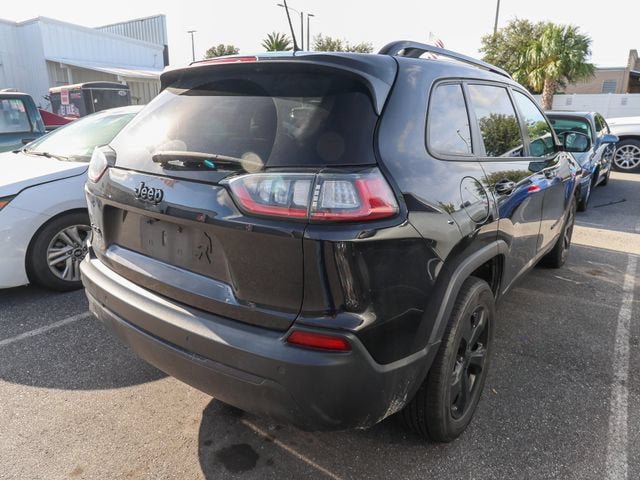 Used 2021 Jeep Cherokee Latitude Plus AWD/4WD image 3