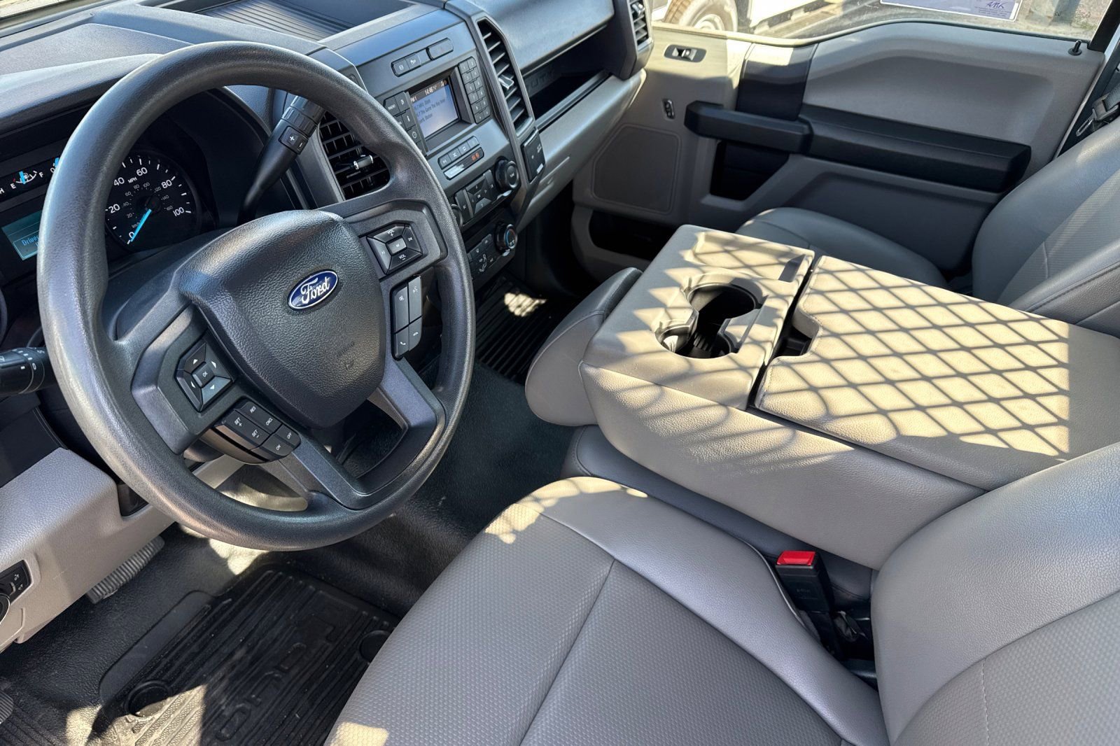 Used 2022 Ford F550 16Ft Stakebed image 10