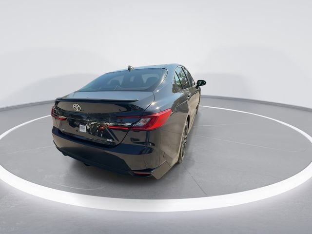 Used 2025 Toyota Camry SE image 8