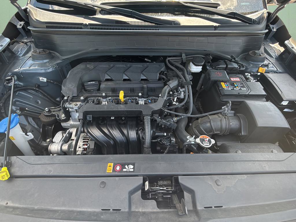 Certified 2023 Hyundai Venue Limited FWD image 12