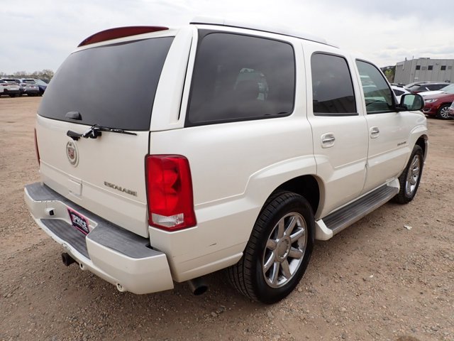 Used 2005 Cadillac Escalade AWD image 4