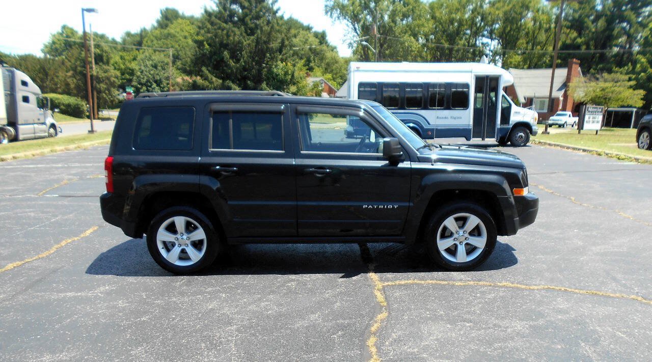 Used 2011 Jeep Patriot Latitude AWD/4WD image 5