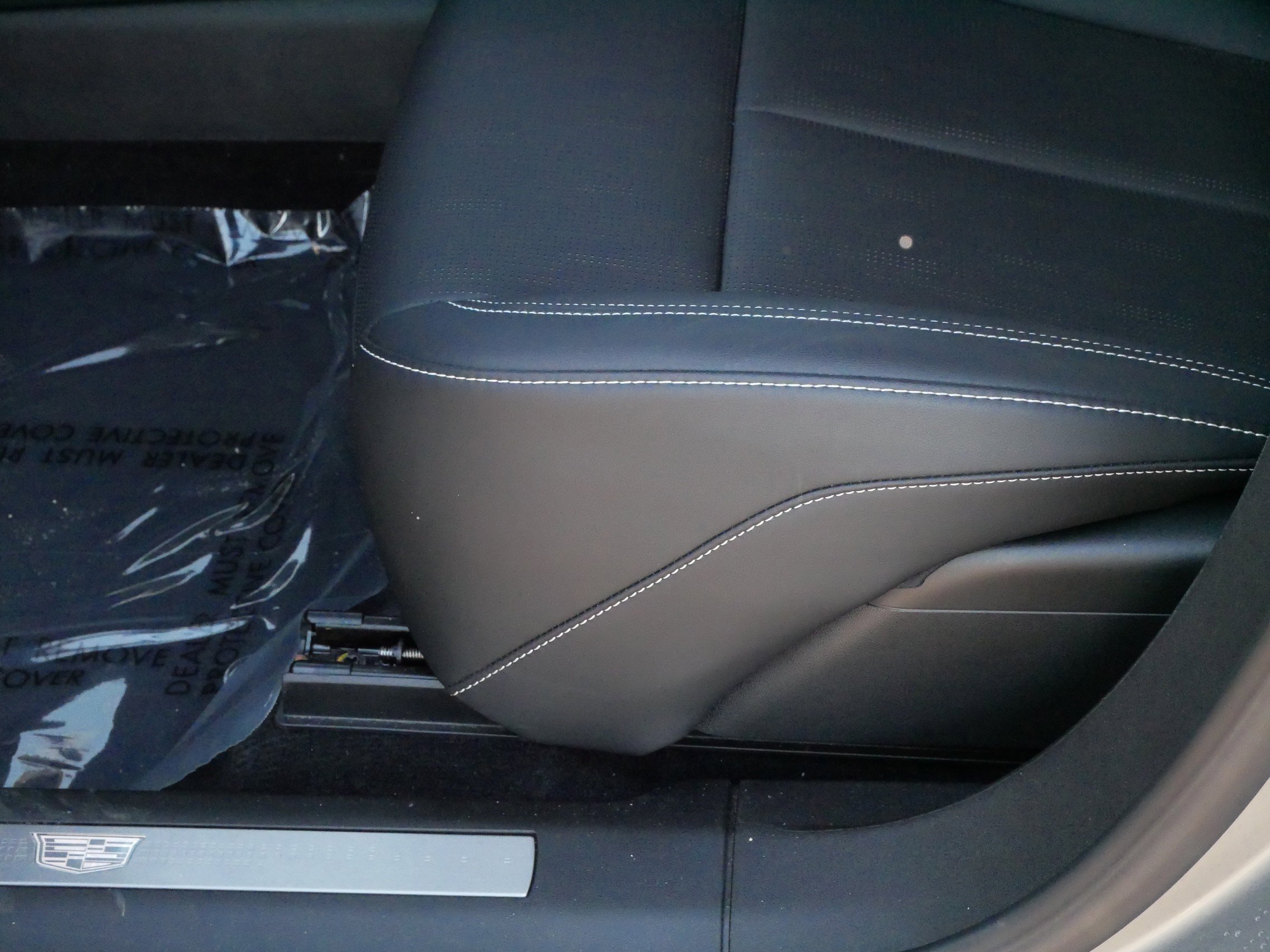 Certified 2025 Cadillac Optiq Sport 2 w/ LPO, Floor Liner Package image 20