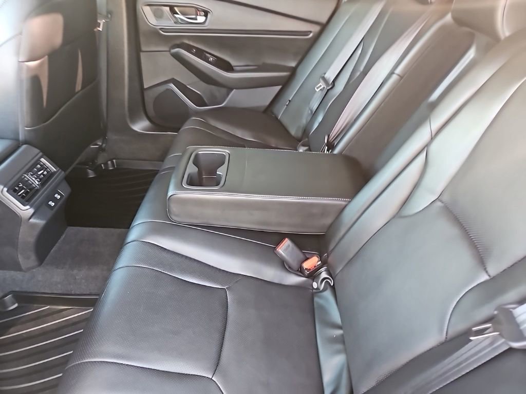 Used 2023 Honda Accord Touring image 27