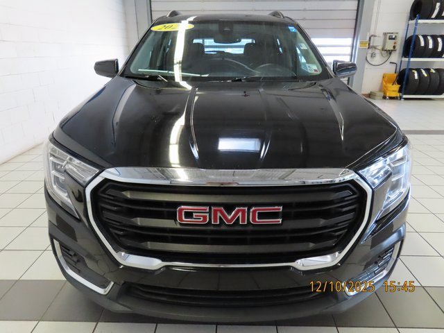 Used 2022 GMC Terrain SLE w/ Driver Convenience Package image 16