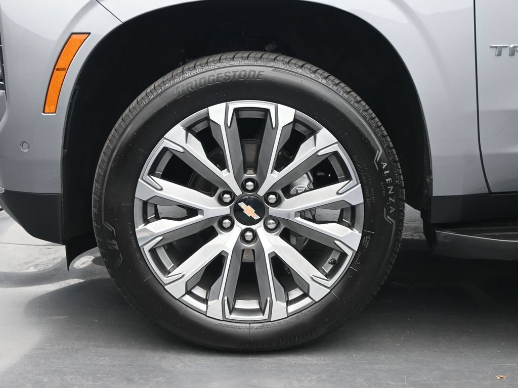 Used 2025 Chevrolet Tahoe High Country AWD/4WD image 22