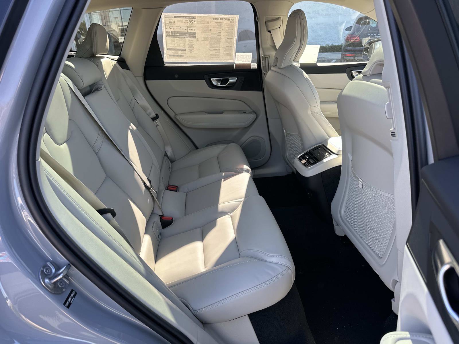 New 2026 Volvo XC60 B5 Ultra w/ Climate Package AWD/4WD image 19