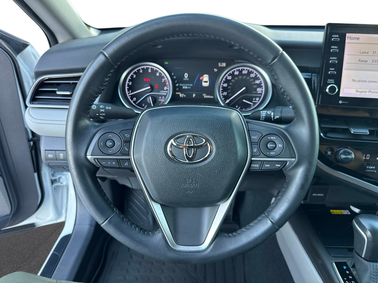 Used 2022 Toyota Camry XLE FWD image 27