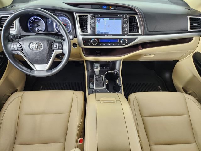 Used 2016 Toyota Highlander XLE AWD/4WD image 27