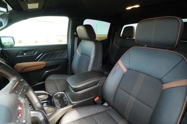 Used 2024 GMC Canyon AT4 w/ Technology Package image 24