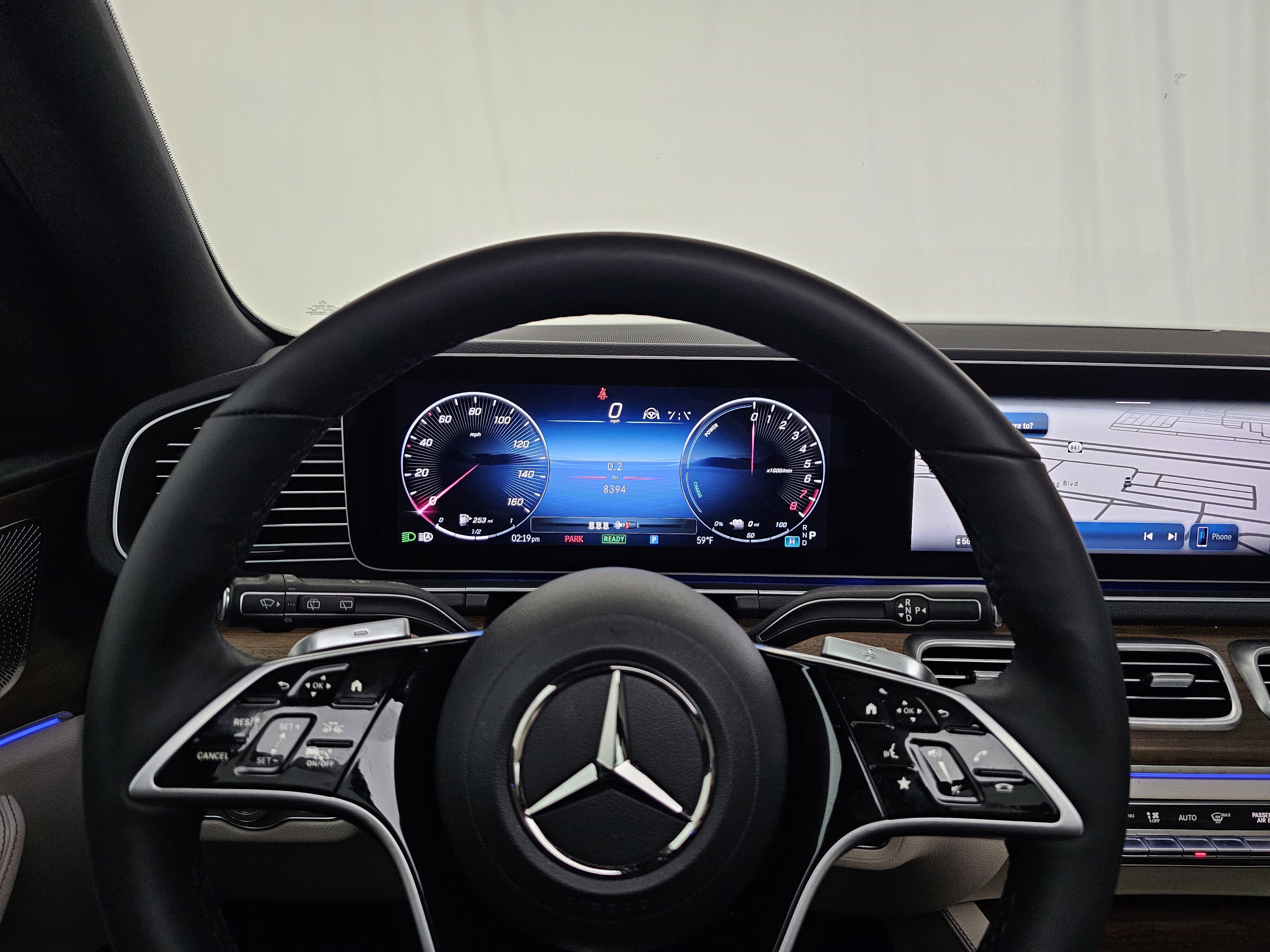 Used 2025 Mercedes-Benz GLE 450e 4MATIC image 33