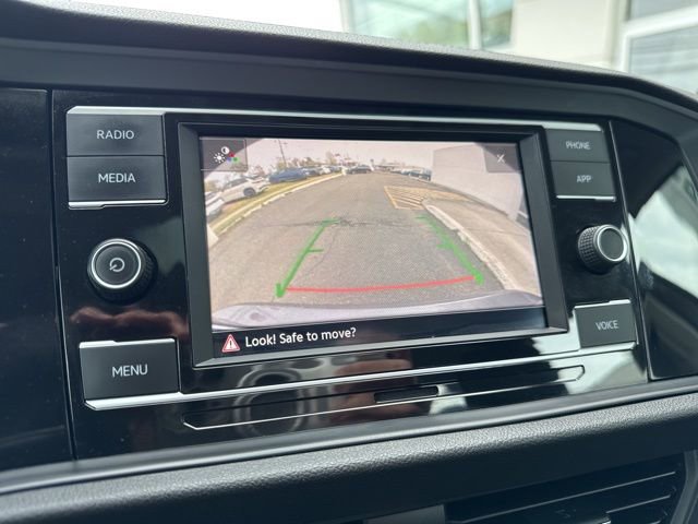 Used 2020 Volkswagen Jetta SE w/ SE Cold Weather Package FWD image 15