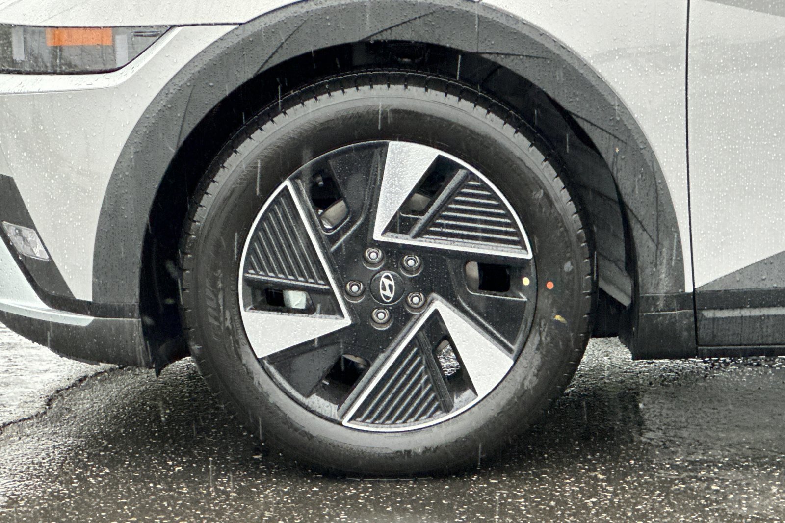 New 2026 Hyundai Ioniq 5 SEL image 26