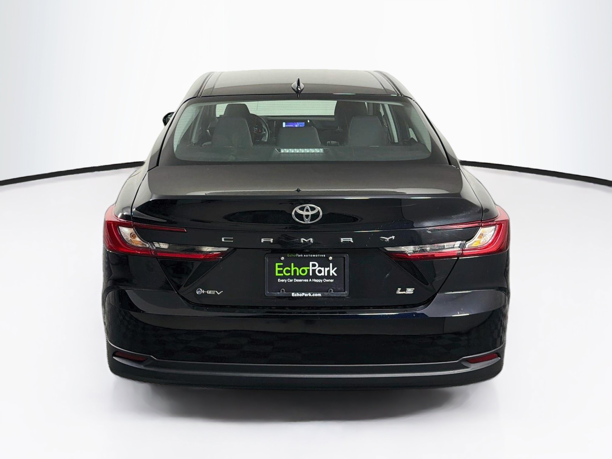 Used 2025 Toyota Camry LE FWD image 7
