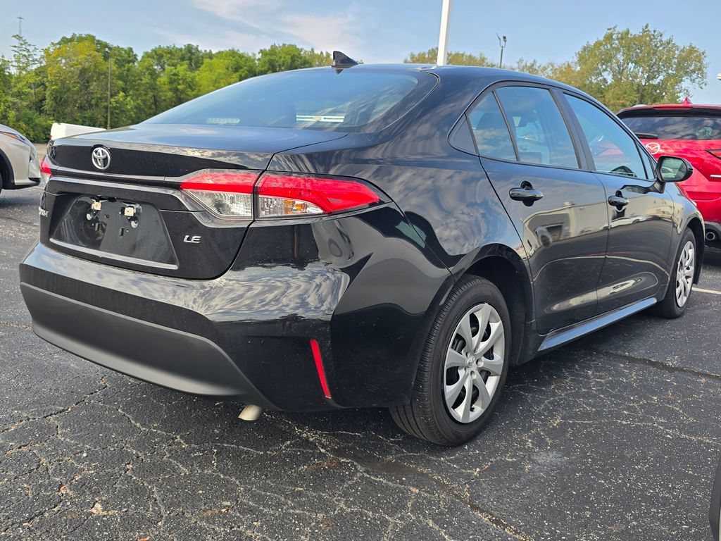 Certified 2025 Toyota Corolla LE FWD image 8
