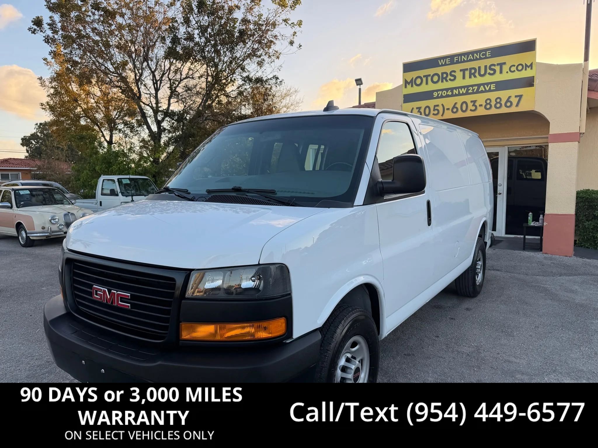 Used 2023 GMC Savana 2500 w/ Driver Convenience Package image 1