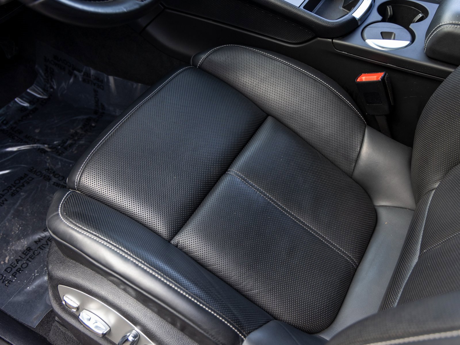 Certified 2023 Porsche Macan GTS image 30